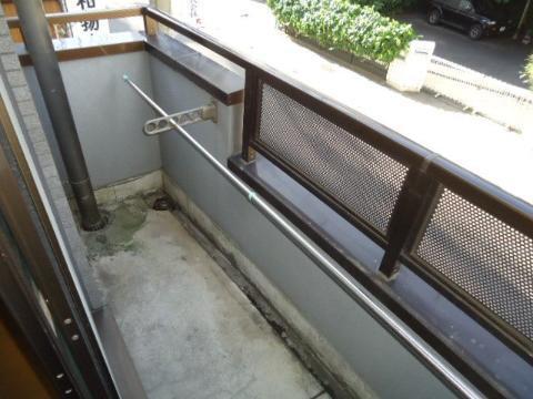 拡大写真:ウイング名駅 2階201のベランダ