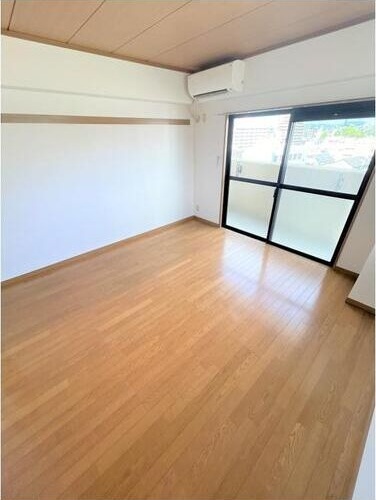 拡大写真:サンセイハイツ桜山 7階7Bの居間