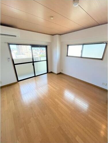 拡大写真:サンセイハイツ桜山 7階7Bの居間