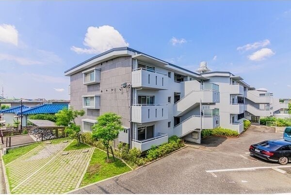 拡大写真:クレッセンド清水ヶ岡 3階803のリビング