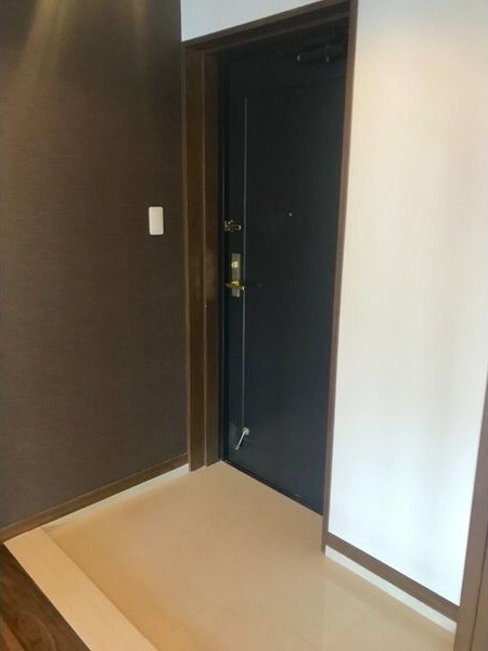 拡大写真:Y’s BLDG(ワイズビルディング) 3階301の玄関