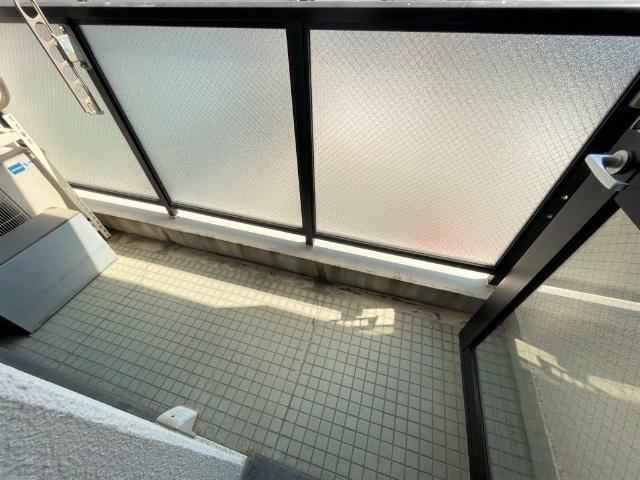 拡大写真:Y’s BLDG(ワイズビルディング) 3階301のバルコニー