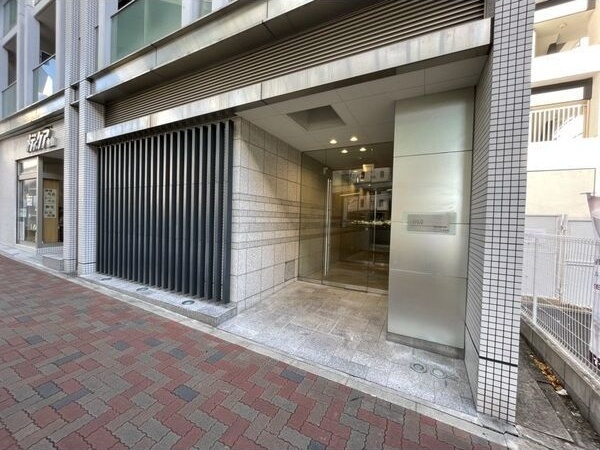 拡大写真:リエス東別院 7階705のエントランス