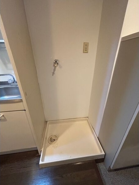 拡大写真:ハウザー高畑 2Fの洗濯機置場