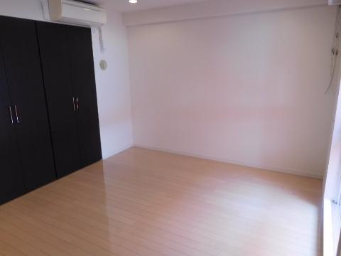 拡大写真:LaSante葵 13階1302の寝室