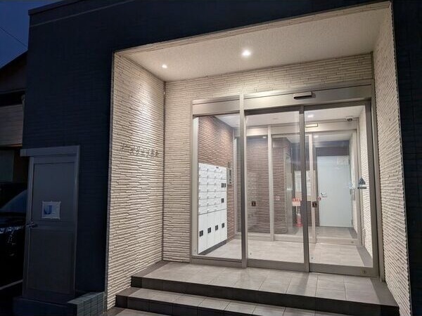 拡大写真:イースクエア並木 8階8Cのエントランス