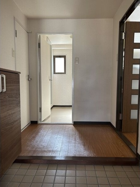 拡大写真:長井マンション 6階603の玄関