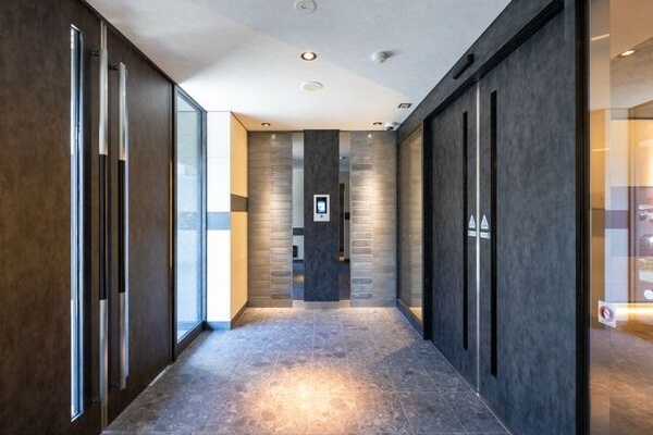 拡大写真：S-RESIDENCE堀田beaute(ボーテ) 5階501のエレベーター