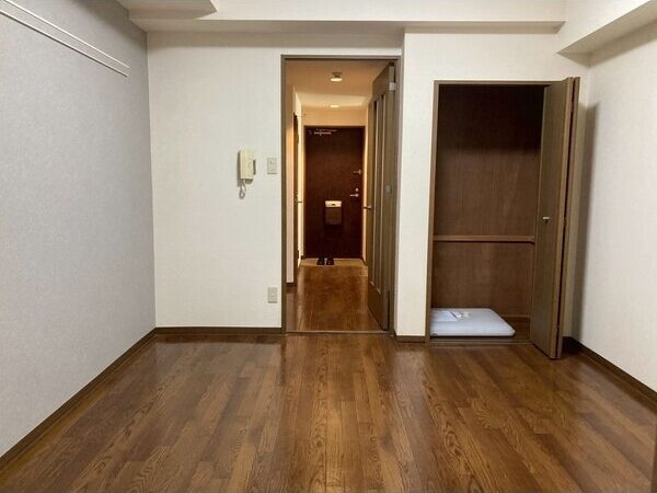 拡大写真:Ks garden泉 2階206の居間