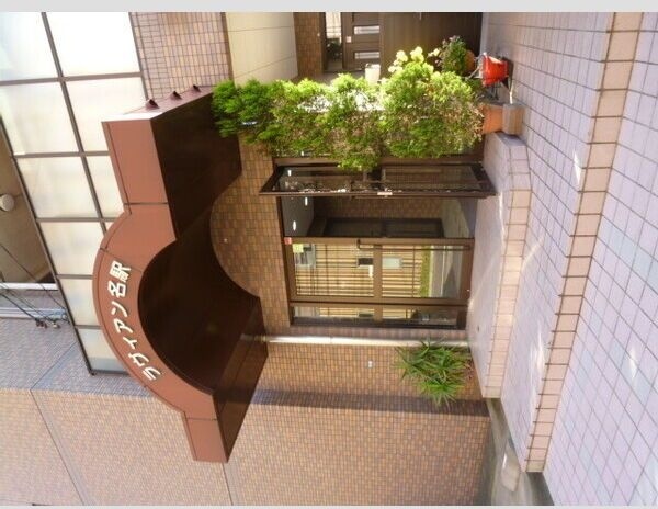 拡大写真:ラヴィアン名駅 4階405のエントランス