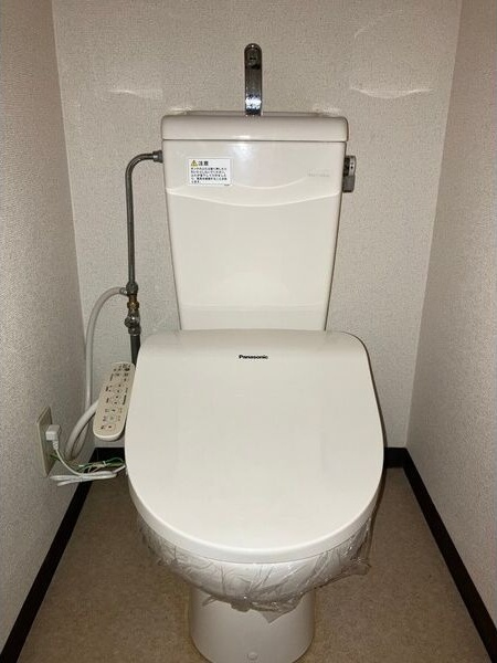 拡大写真:現代ハウス新栄 7階705のトイレ