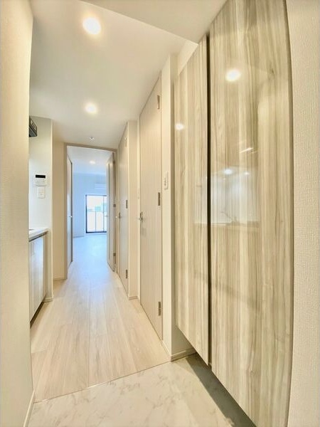 拡大写真:S-RESIDENCE熱田 4階401の玄関