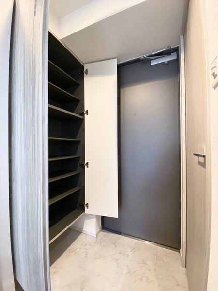 拡大写真:S-RESIDENCE熱田 11階1106の玄関