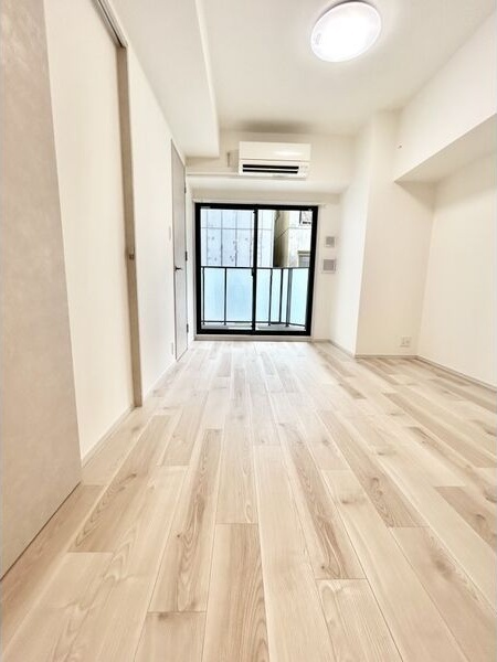 拡大写真:S-RESIDENCE高岳bresa(ブレサ) 8階807の居間