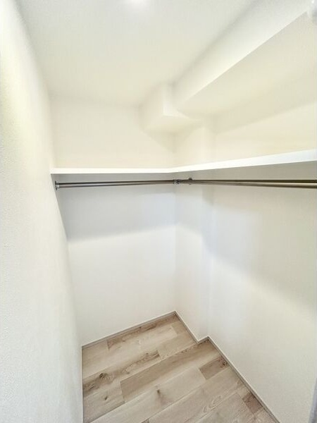 拡大写真:S-RESIDENCE高岳bresa(ブレサ) 8階807の収納
