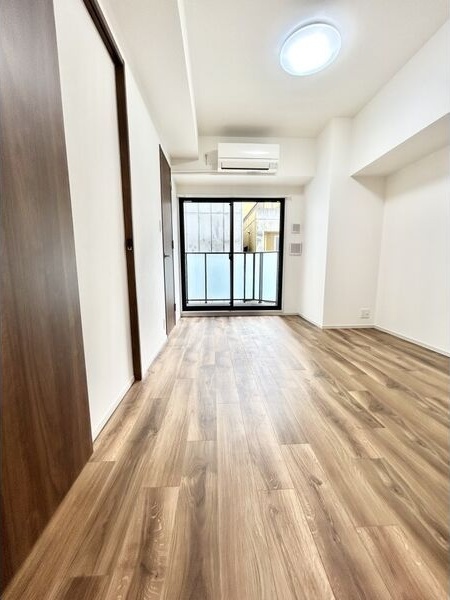 拡大写真:S-RESIDENCE高岳bresa(ブレサ) 7階707の居間