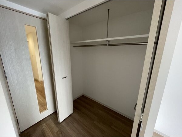 拡大写真:PURE RESIDENCE 名駅南 4階403の収納