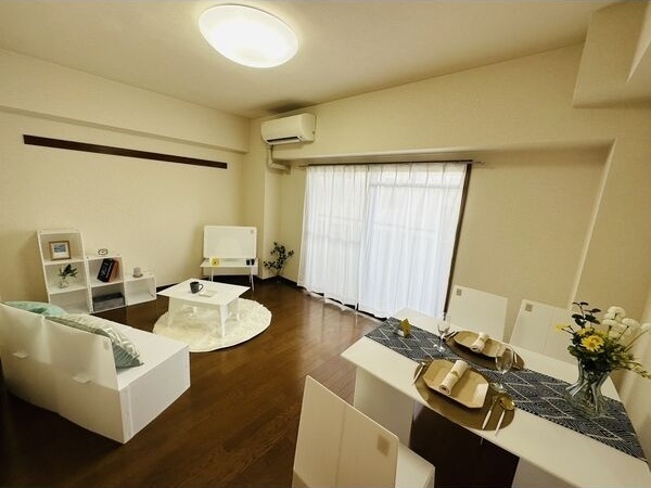 拡大写真:ST PLAZA EAST 4階403の居間
