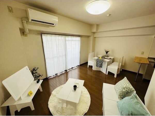 拡大写真:ST PLAZA EAST 4階403の居間