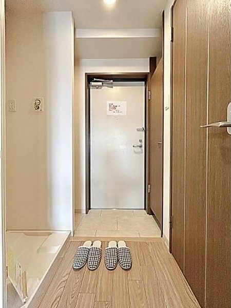 拡大写真：ルミエール山中 4階403の玄関