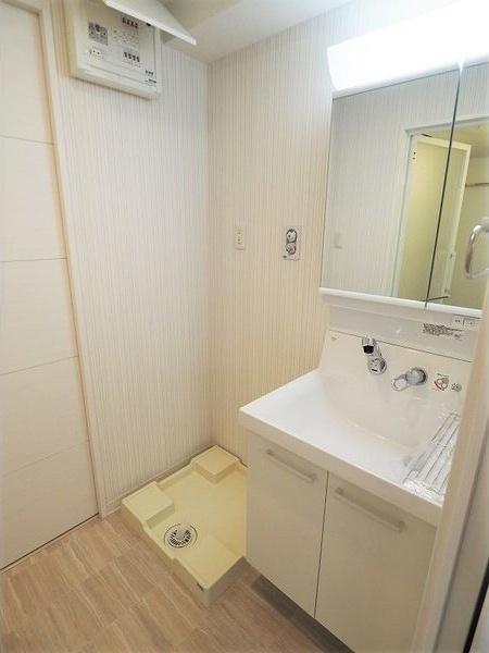 拡大写真:名古屋市熱田区新尾頭1丁目 14階1405の洗面所