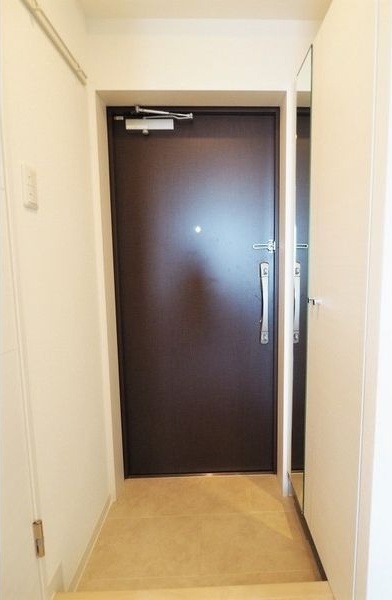 拡大写真:名古屋市熱田区新尾頭1丁目 14階1405の玄関