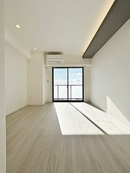 拡大写真:BLESTON COURT MIZUHOUNDOJOHIGASHI 6階602の居間