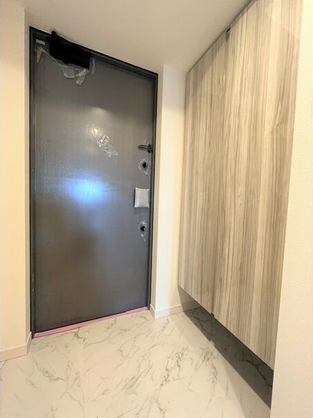 拡大写真:S-RESIDENCE六番町 2階209の玄関