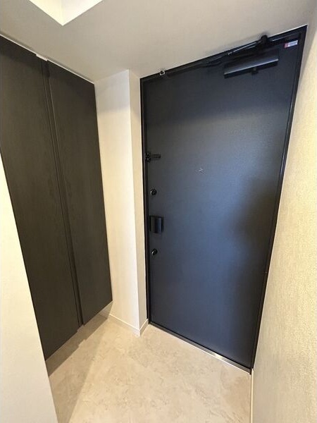拡大写真：S-RESIDENCE尾頭橋clarity(クラリティ)　 9階903の玄関
