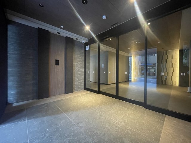 拡大写真:プレサンス名駅南ブリエ 3階301のエントランス