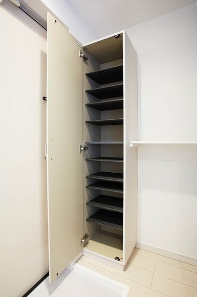 拡大写真:ヴィレッタ大正町(ヴィレッタタイショウチョウ) 1階105の玄関