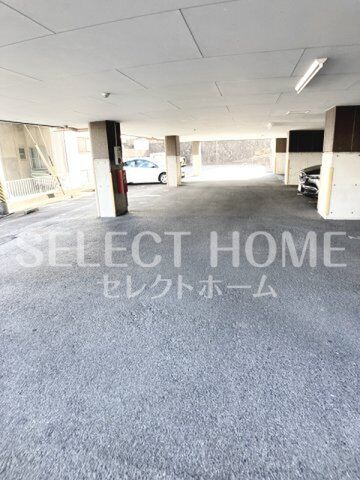拡大写真:サンシャイン美合Ⅲ 3階303の駐車場です