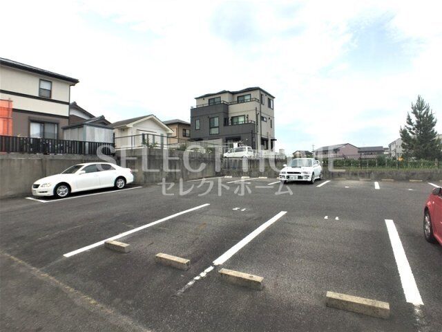 拡大写真:グランドコーポ甲子園 3階301の駐車場です