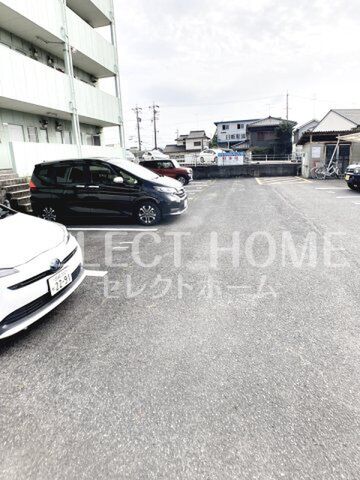 拡大写真:マンションいしはら 4階403のカースペースがあります