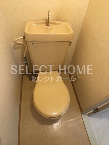 拡大写真：コメルスⅢ 4階402のコンパクトで使いやすいトイレです