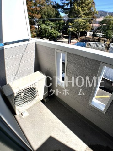 拡大写真:ジュネス芦谷 2階2-6の開放的で明るい空間を演出してくれるバルコニーです
