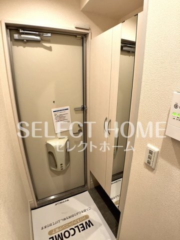 拡大写真:岡崎市明大寺町字馬場東 2階201の毎日通る玄関はこちらです