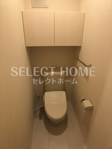 拡大写真：グランフォーレ牧御堂ｐａｒｔ２ 2階203のコンパクトで使いやすいトイレです