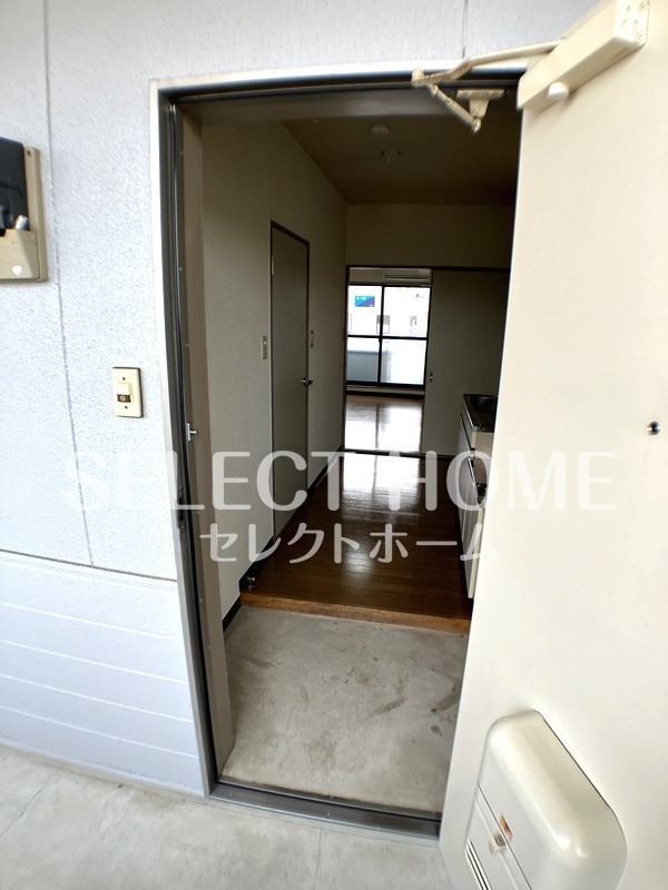 拡大写真:恵一番館 2階Lの玄関です