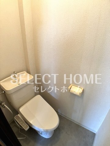 拡大写真:ガーデンハイツA 1階101の清潔感のあるトイレです