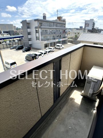 拡大写真:シューラク 3階301の落ち着いた時間を過ごせるバルコニーです