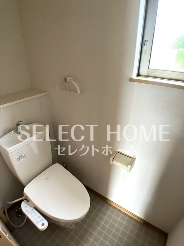 拡大写真:アヴェニール 1階102の清潔感のあるトイレです