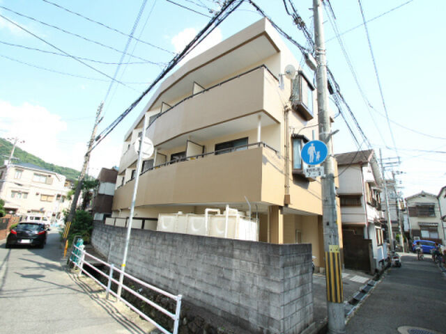 上中マンションの外観