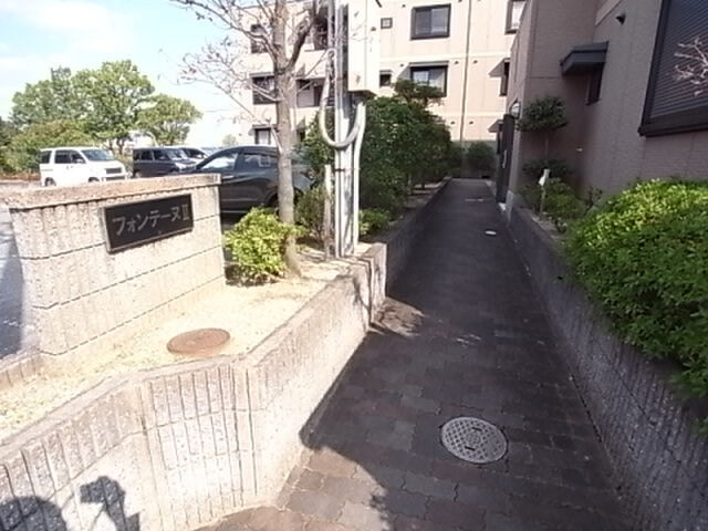 拡大写真:フォンテーヌII 1階B103のエントランス