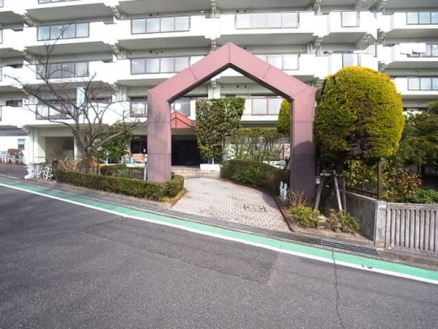 拡大写真:夙川リンデンハイム 2階204のエントランス