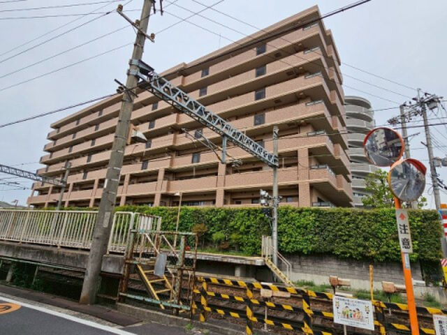 拡大写真：レジオン川西多田 7階705の建物外観