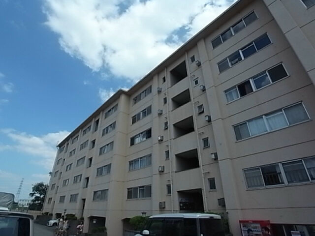 仁川マンションの外観