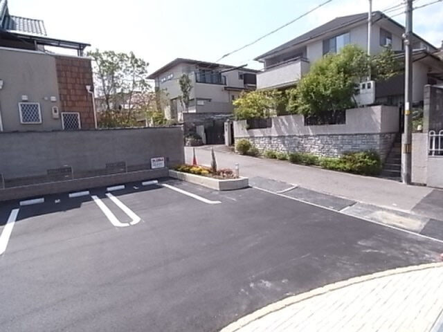 拡大写真:メゾンジョイ宝塚 1階102の駐車場