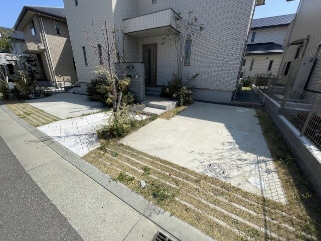 拡大写真:涼風町中古戸建 1階-の駐車場