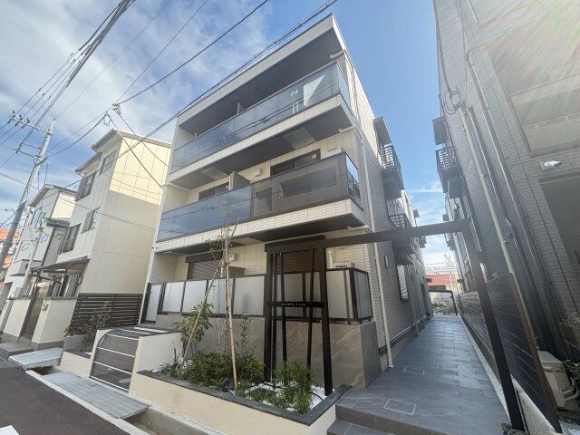 拡大写真：ル トレフル 2階201の建物外観